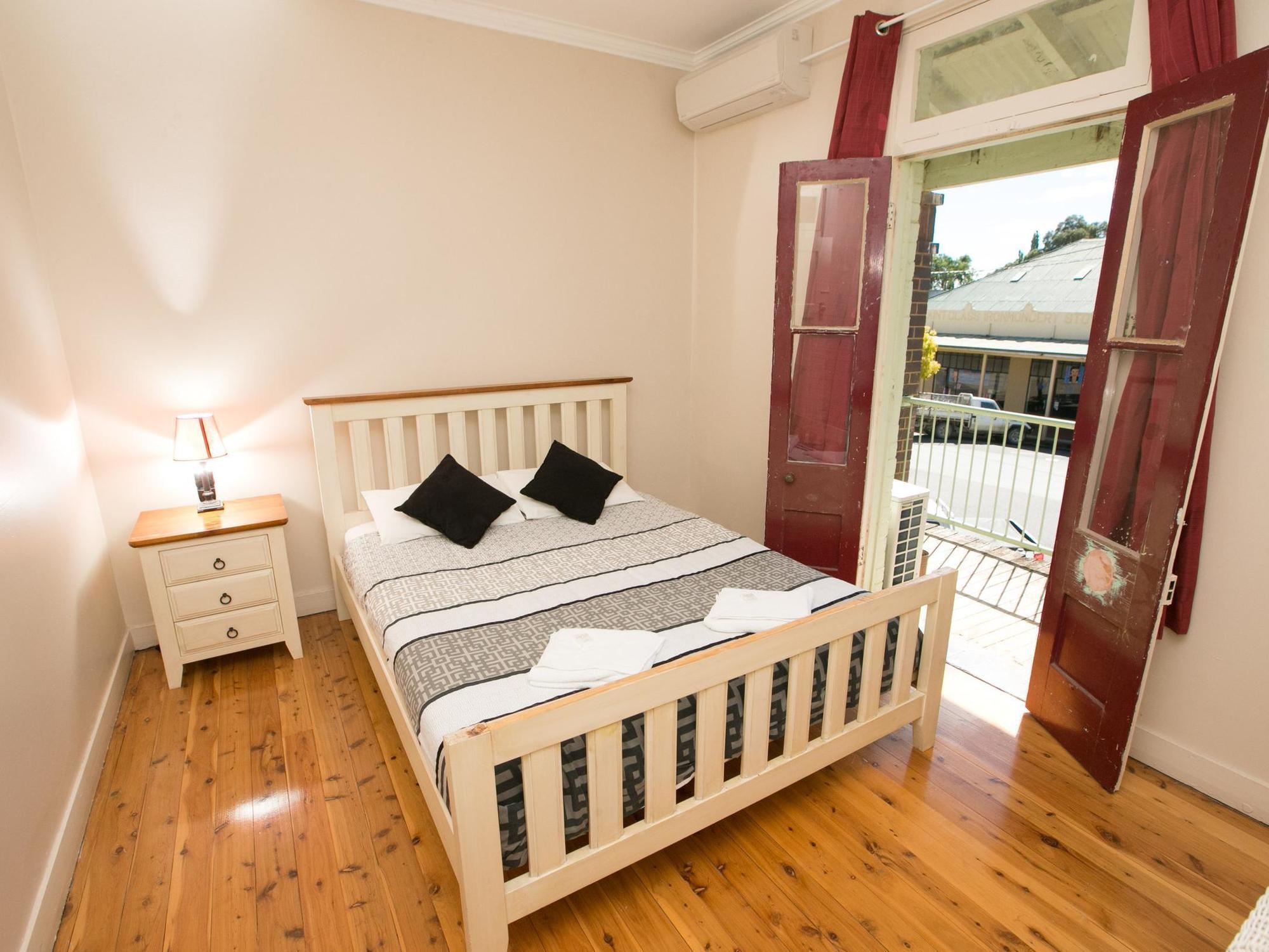 Court House Hotel Boorowa Dış mekan fotoğraf