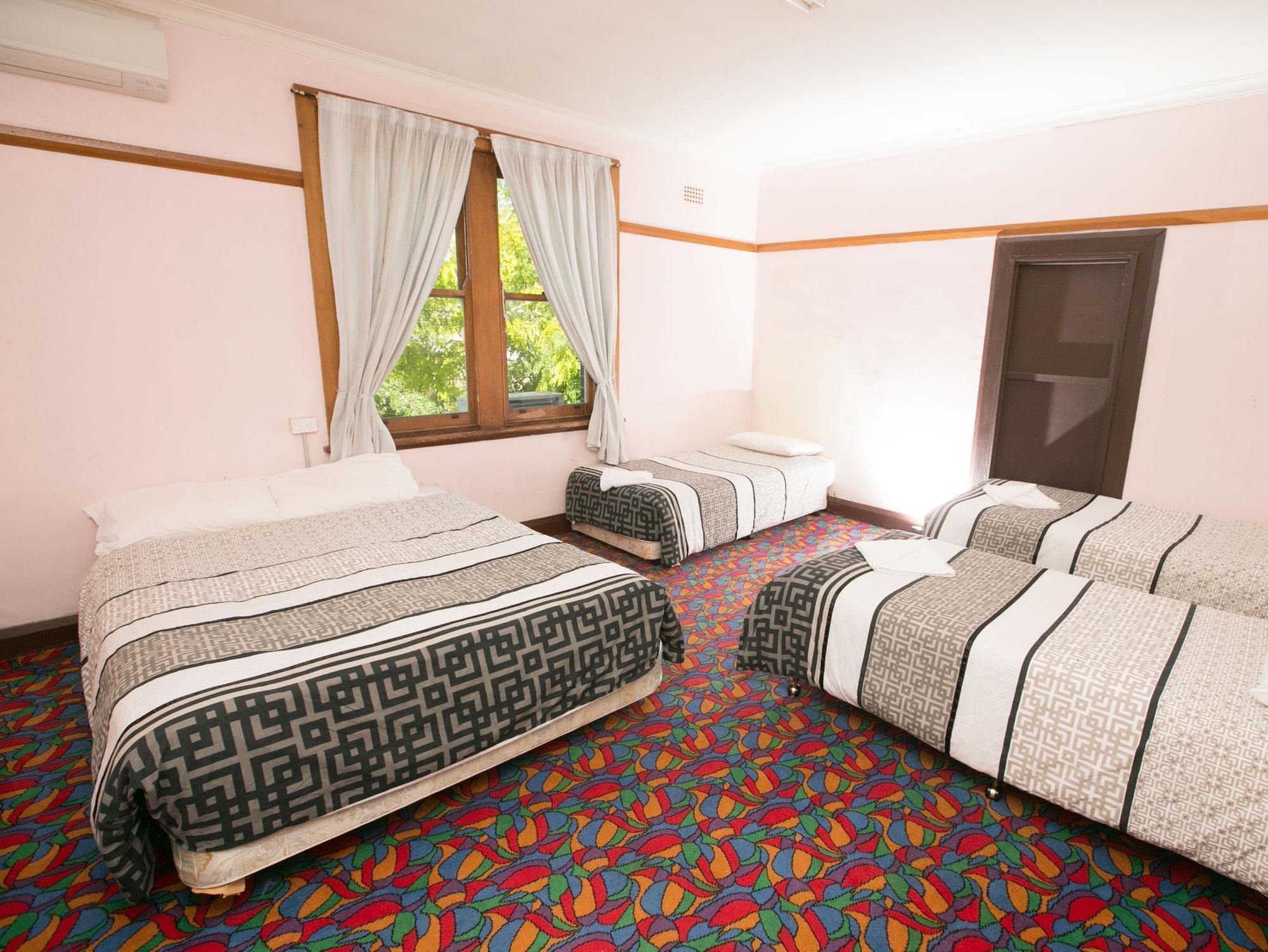 Court House Hotel Boorowa Dış mekan fotoğraf