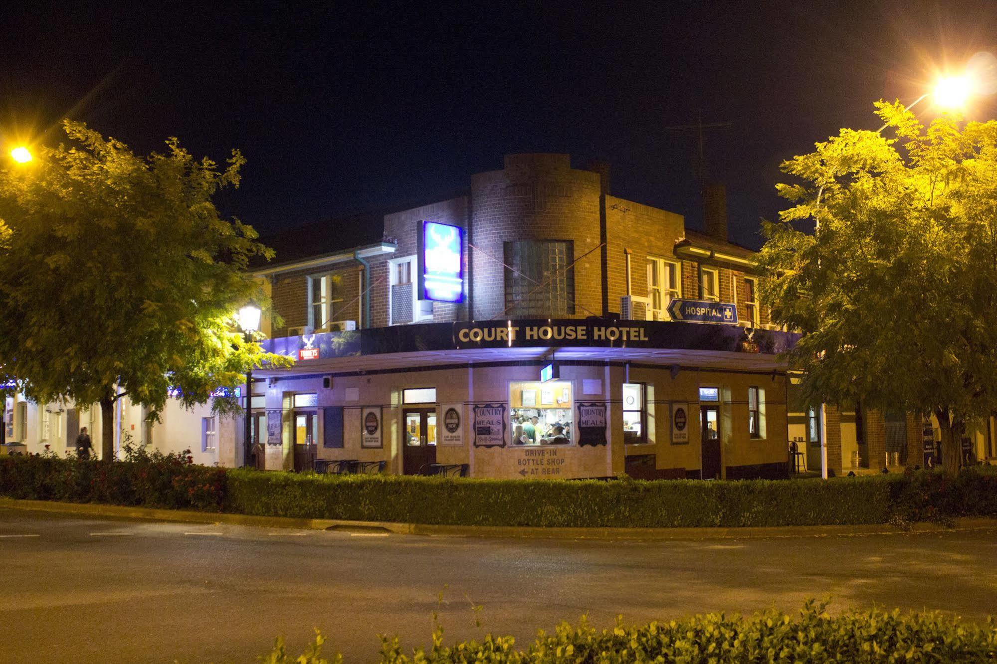 Court House Hotel Boorowa Dış mekan fotoğraf
